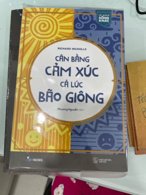 Giao nhanh & sách chỉnh chu, đúng những quyển mình đã order nha. Cám ơn shop & sau này đọc hết mấy quyển này xong , nếu cần sách gì sẽ tiếp tục ủng hộ :)