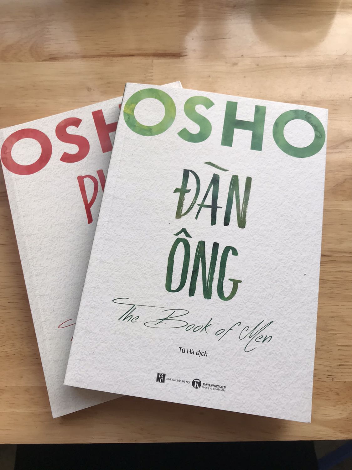 Mình chưa đọc nhưng vẫn đánh giá 5 sao vì chất lượng hàng tốt, giao hàng nhanh, đóng gói cẩn thận. Cảm thấy tiki làm hàng cẩn thận hơn trước. Mình rất ưng