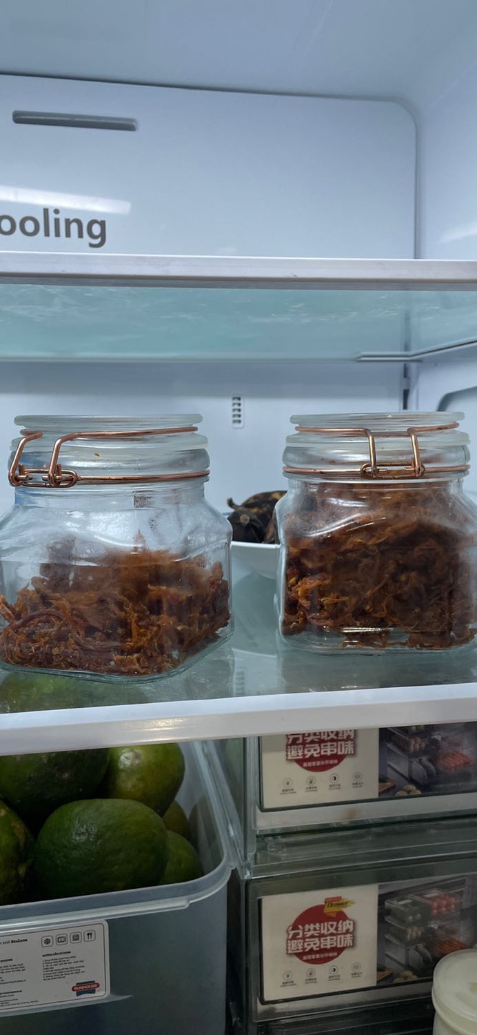 bò khô khá ngon! vị chưa được đậm đà cho lắm! hợp với số đông