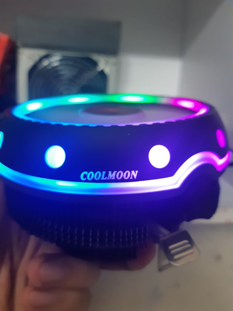 quạt đẹp , chất lượng gia công tốt trong tầm giá
hiệu ứng chạy led lung linh
tản nhiệt tốt hơn quạt stock
nên mua