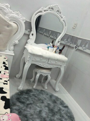 thảm đẹp lắm, còn to nữa. mọi nguoiwf nên sắm , decor phòng siêu xinh luôn ý
