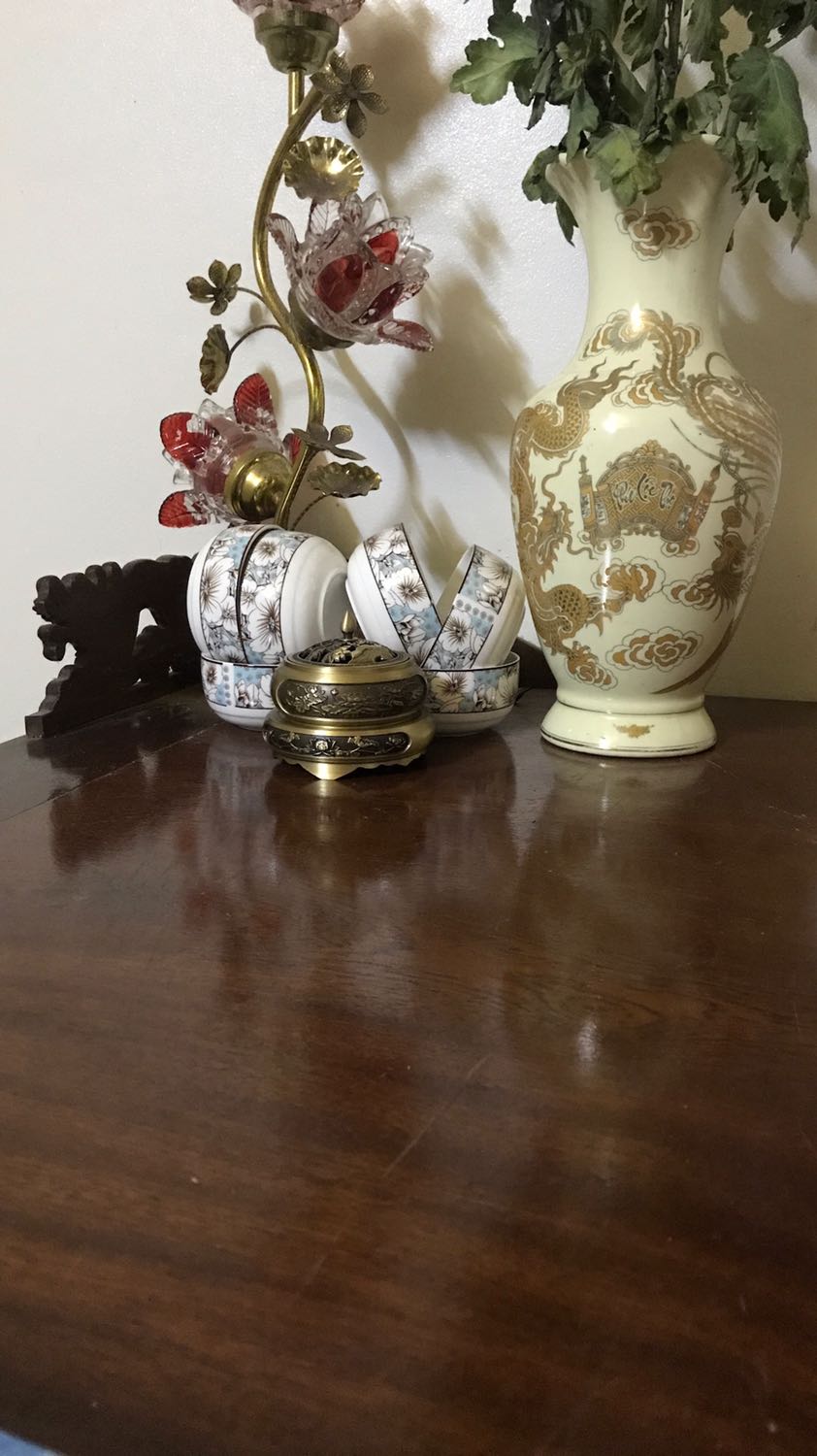 Sản phẩm đẹp từ cái nhìn đầu tiên, chắc chắn , khắc tinh sảo, sẽ ủng hộ tiếp….vv