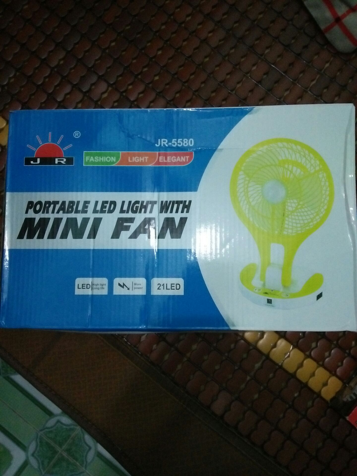 quạt đẹp, mát, chưa sài nên chưa biết thế nào