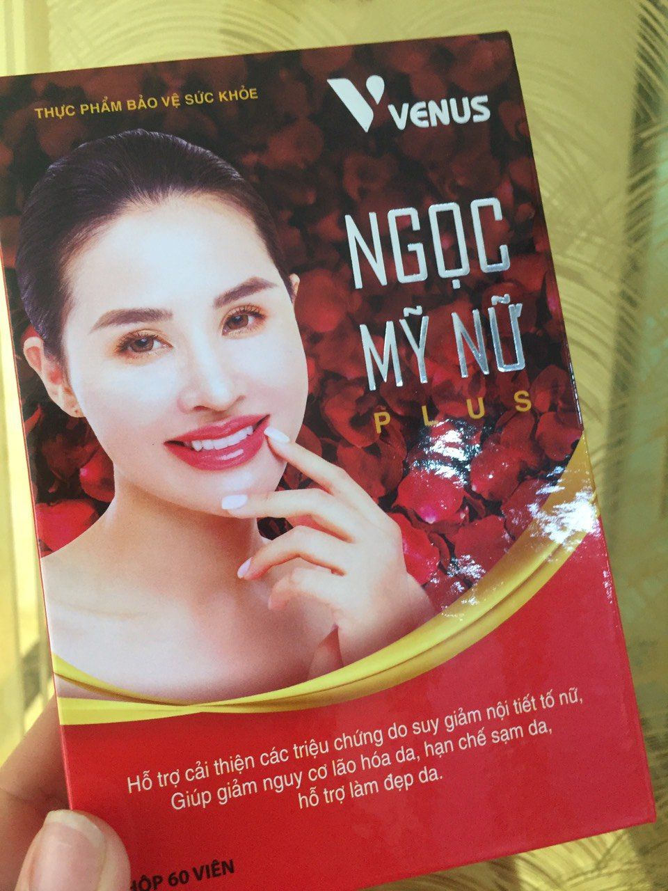 Em ơi sản phẩm nhà em loại nào cũng tốt, chị dùng hết 5 hộp nội tiết và 3 hộp se khít, ai cũng khen trắng và trẻ ra, dùng se khít nước nôi tràn trề, thích lắm em ơi, chị sẽ dùng sản phẩm lâu dài, đúng như em nói ai không dùng se khít thì phí 1 đời Em ơi sản phẩm nhà em loại nào cũng tốt, chị dùng hết 5 hộp nội tiết và 3 hộp se khít, ai cũng khen trắng và trẻ ra, dùng se khít nước nôi tràn trề, thích lắm em ơi, chị sẽ dùng sản phẩm lâu dài, đúng như em nói ai không dùng se khít thì phí 1 đời