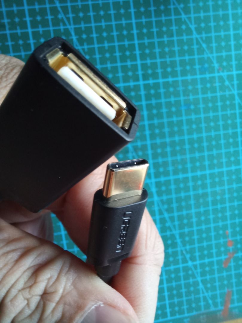 Tốt. Chắc chắn. Khi sử dụng với Samsung A31, nhận được chuột và ổ USB