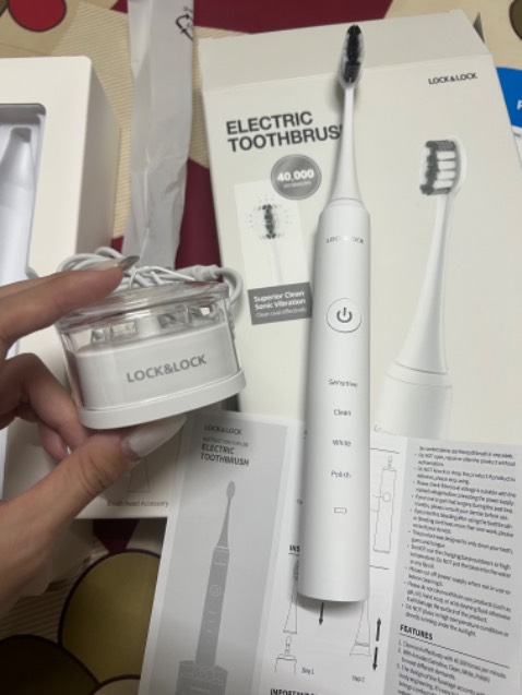 Bàn chải đẹp, chải răng sạch. Mua đồ điện máy Tiki mình yên tâm hàng chính hãng, và họ luôn đảm bảo được thời gian giao hàng