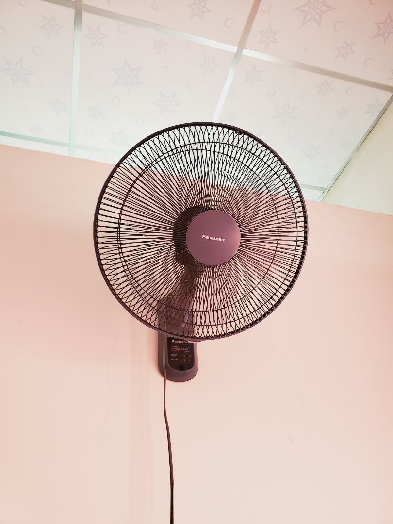 Quạt chạy êm, cảm giác gió mát hơn quạt thông thường, remote nhạy, chất lượng tốt rất đáng mua