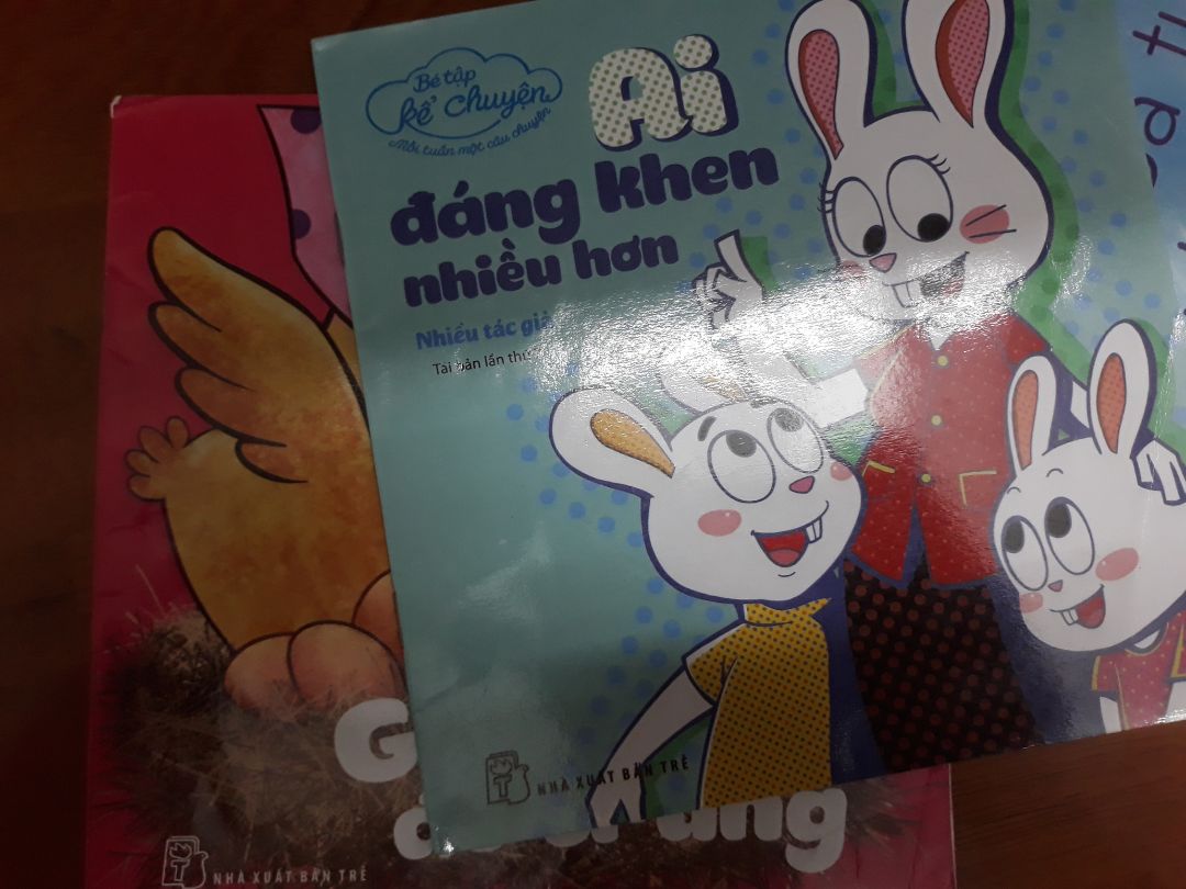 Một cuốn sách hay và bài học nhẹ nhàng dành cho mỗi tối cho các bé trong độ tuổi từ 2 đến 6. 

Tranh minh họa cũng rất đẹp nữa. 

(do để lẫn sách, chưa tìm thấy nên lấy tạm những cuốn tương tự :D)