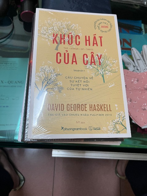 Shop đóng gói cẩn thận và giao nhanh. Sách seal, giá tốt. Luôn mua sách trên tiki.