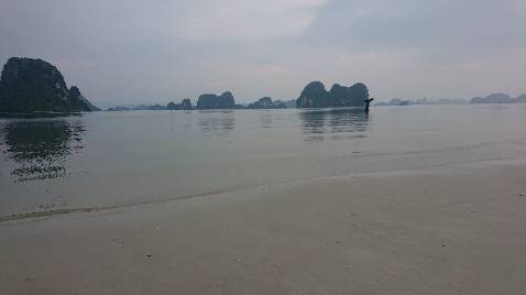 Hôm nay mình dành một buổi đọc hết một mạch cuốn sách. Không biết đã rơi nước mắt bn lần. Thực sự quá hay. Để lại trong mình rất nhiều suy tư và cảm xúc. Một cuốn sách để đọc đi đọc lại rất nhiều lần nữa.