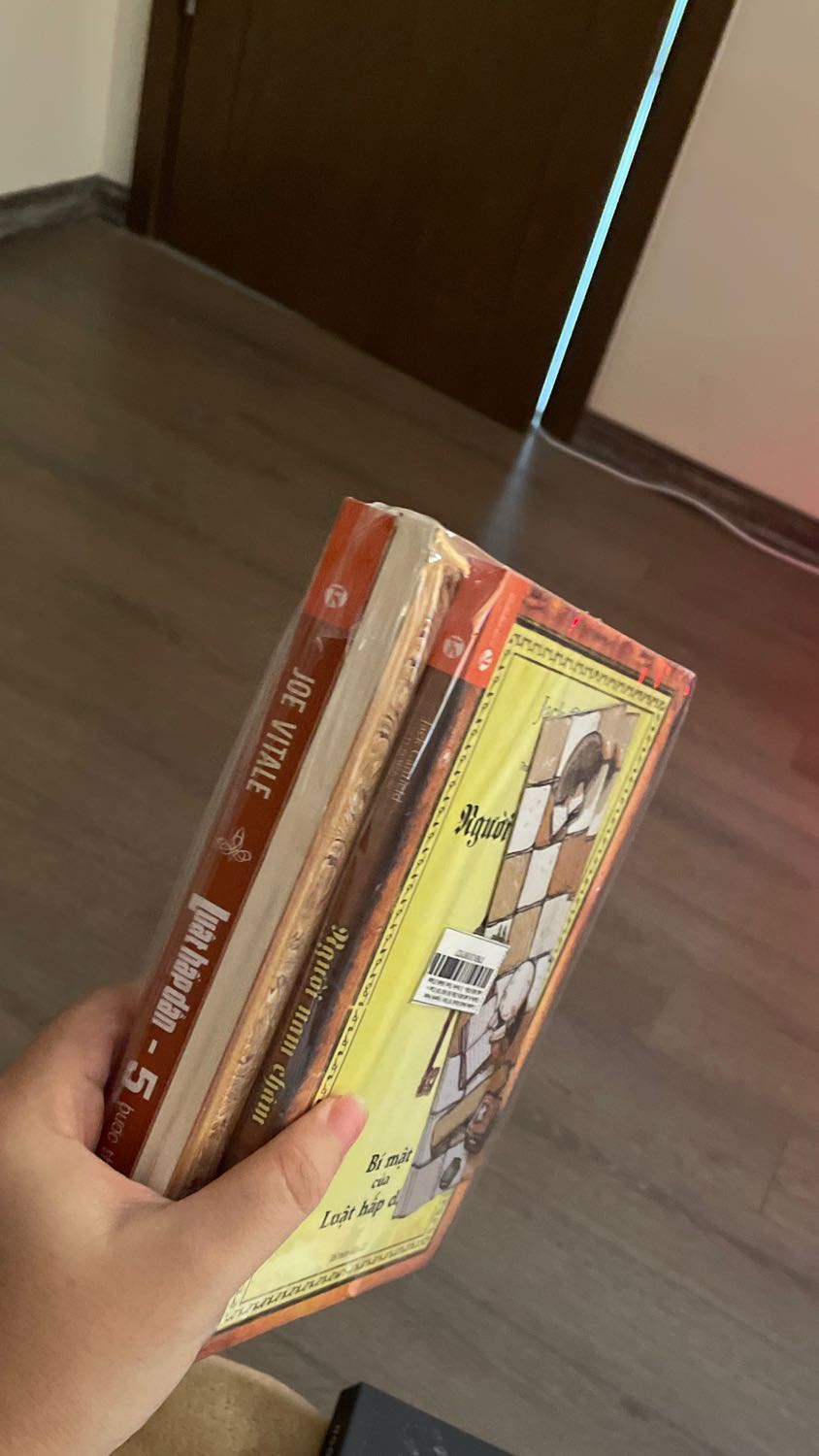 Sách mua ở tiki thì chuẩn khỏi bàn rồi , đóng gói đẹp giao hàng nhanh !!