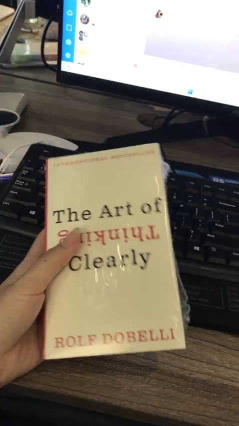 Đóng gói chắc chắn, sách hơi nhẹ