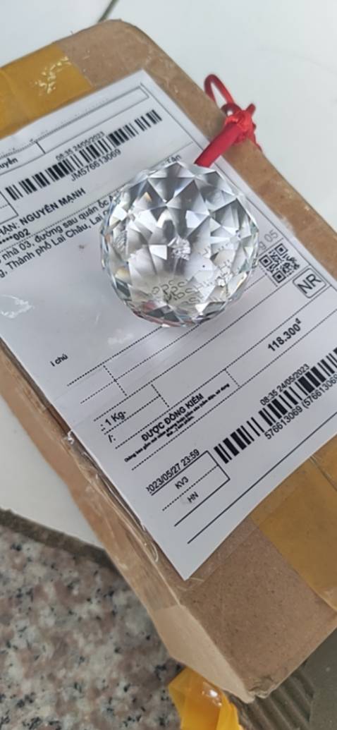 Mình mới mở ra đã dập, xước mấy vị trí rồi. Shop tính thế nào đây