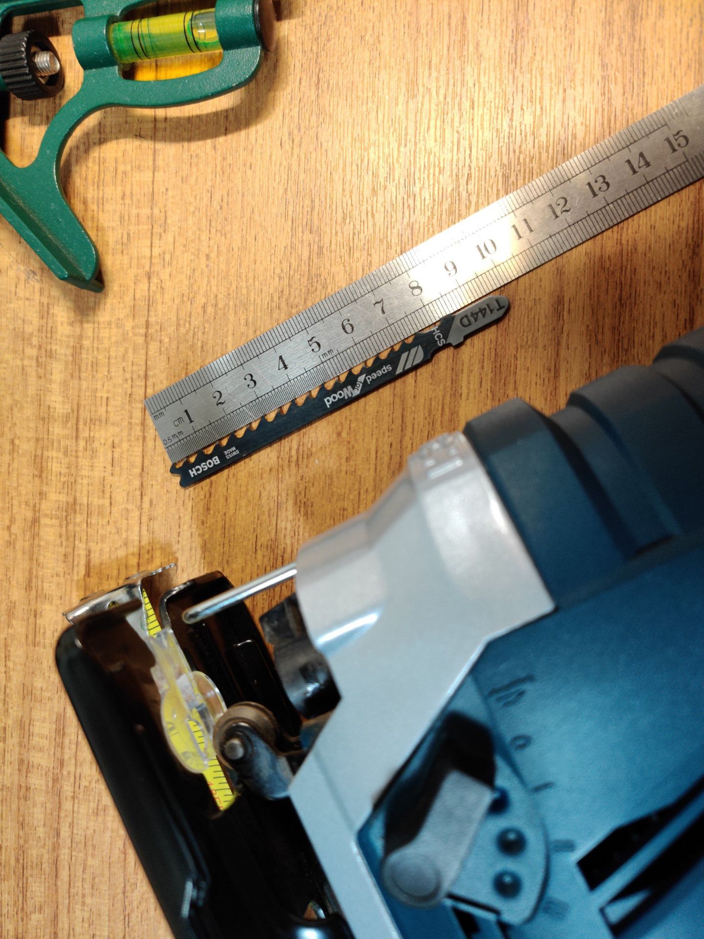 TIKI giao hàng quá nhanh. Máy Bosch thì miễn bàn, quá ok.