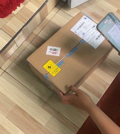 Máy nguyên seal. Shop gói hàng siêu kỹ. Uy tín số 1. Giá thành hợp lý. Có dịp sẽ quay lại ủng hộ Shop. Máy nguyên seal. Shop gói hàng siêu kỹ. Uy tín số 1. Giá thành hợp lý. Có dịp sẽ quay lại ủng hộ Shop.