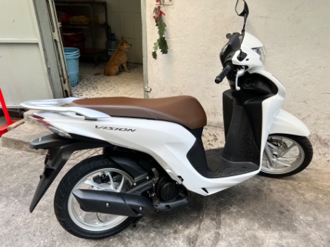 Nhân viên tư vấn nhiệt tình vui vẻ. Hơi xa trung tâm thành phố nhưng giá tốt hơn được triệu mấy. Xứng đáng đi xa