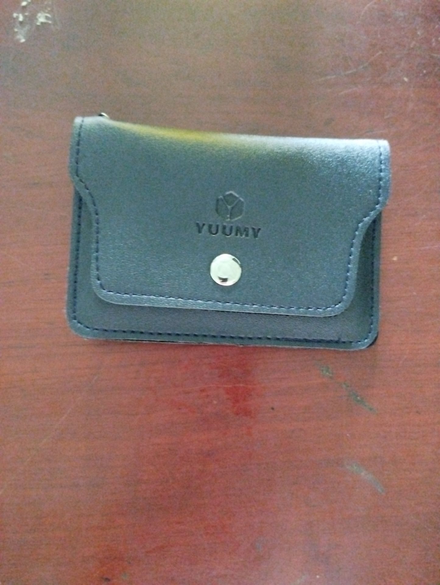 vừt khít bỏ giấy tờ xe máy và cccd luôn