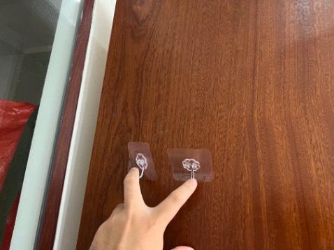 Mua về dán để treo vợt chỉ dưới 300g nhưng keo ko dính để qua một đêm thì rớt toàn bộ