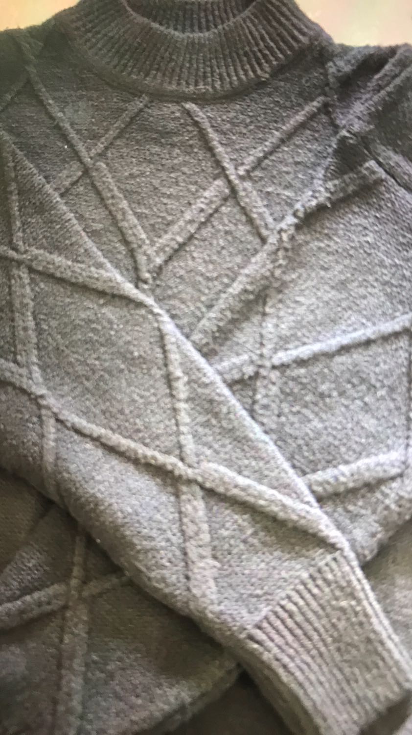 Áo len đẹp , rất ấm nha shop ơi . Mặc ôm người , đẹp lắm . Đóng gói hàng khá cẩn thận , mình mở mãi mới ra . Ship hàng nhanh