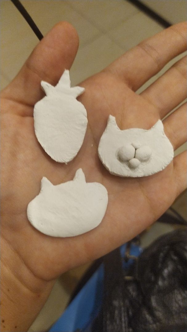 Very good, easy to work with but very sticky,  I am happy with it. Very good, easy to work with but very sticky,  I am happy with it.