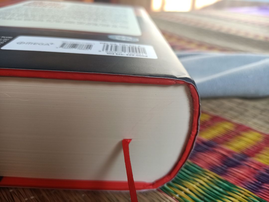 Thật sự đây là lần đầu tiên mình cảm thấy rất tệ về cách đóng gói và vận chuyển của TIKI, sách thì như mn thấy trông hình, thật sự đây là một cuốn sách khá đắt của Omega nên bị như thế thật sự mk khá bực, mong TIKI sẽ khắc phục khâu giao hàng