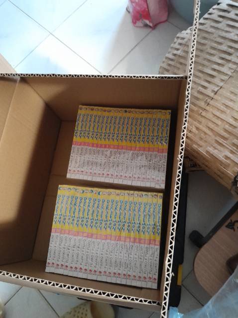 Giao đầy đủ trọn bộ,
Bảo quản kĩ càng với 2 lớp lót tránh va đập
Giao hàng rất nhanh và đúng với hẹn