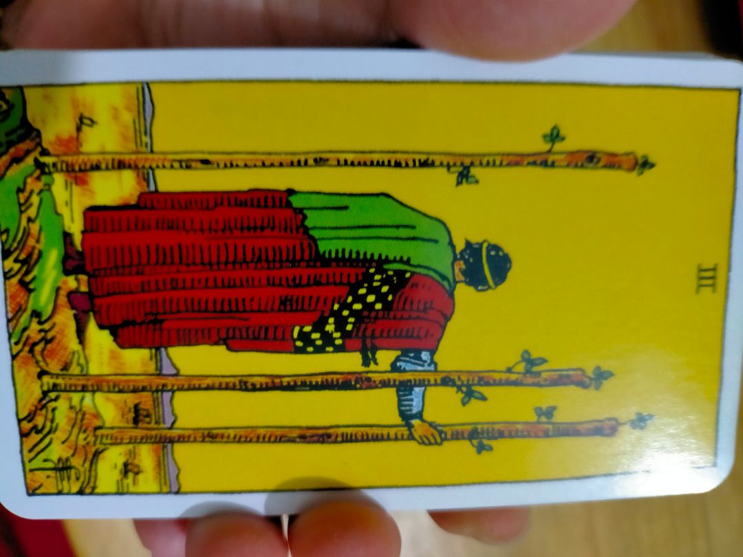 hình ảnh rõ nét, có hướng dẫn giải nghĩa bằng tiếng anh, có cả thẻ bảo hành, nói chung với mục đích bói vui như mình thì bộ bài này quá oki rồi