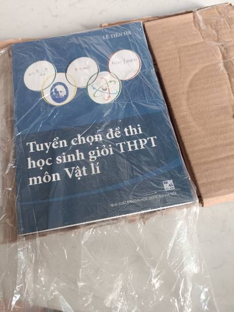 Sách được gói cẩn thận .Nội dung phù hợp cho ai ôn vòng chọn đội tuyển quốc gia.