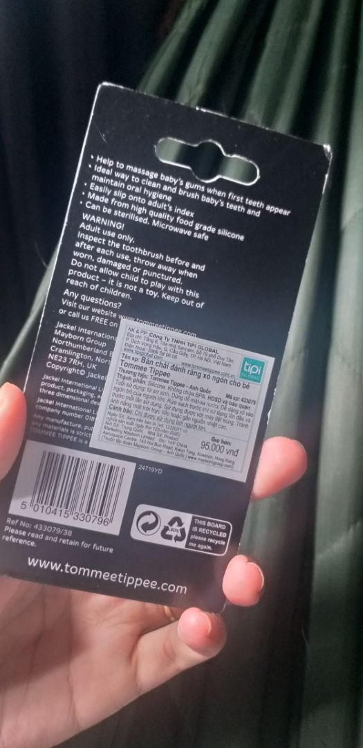 treo đầu dê bán thịt ***, sp mình mua 1 đằng bán 1 nẻo. k có hộp bảo quản nữa chứ, giá thì  để 115k giao cho mình giá trên hộp lại 95k. bộ mình mua hàng sale thanh toán trc r là mún đưa cái gì thì đưa sao. lm ăn vậy ai mà quay lại. dẹp tiệm sớm.