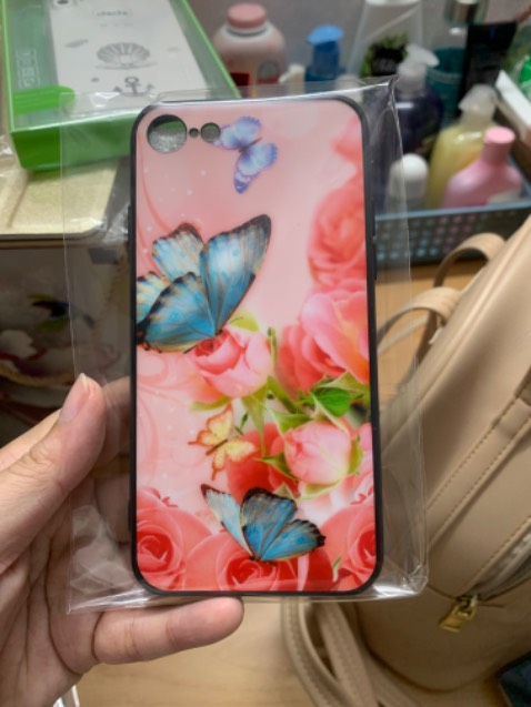 Giao nhanh đúng mẫu, ốp đẹp lắm, khít với đt, shop rất nhiệt tình hỗ trợ