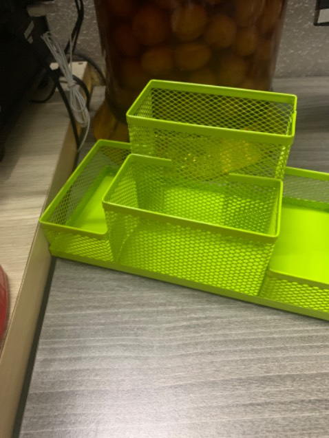 Shop giao lộn màu. Đặt màu đen mà giao màu này