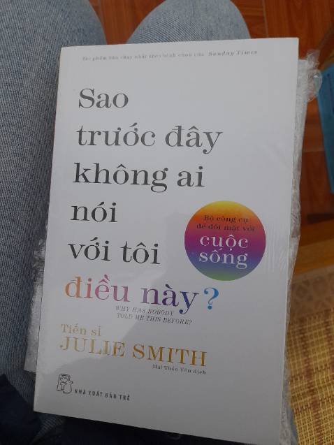 Sách rất ổn. Điểm trừ duy nhất là thái độ shipper