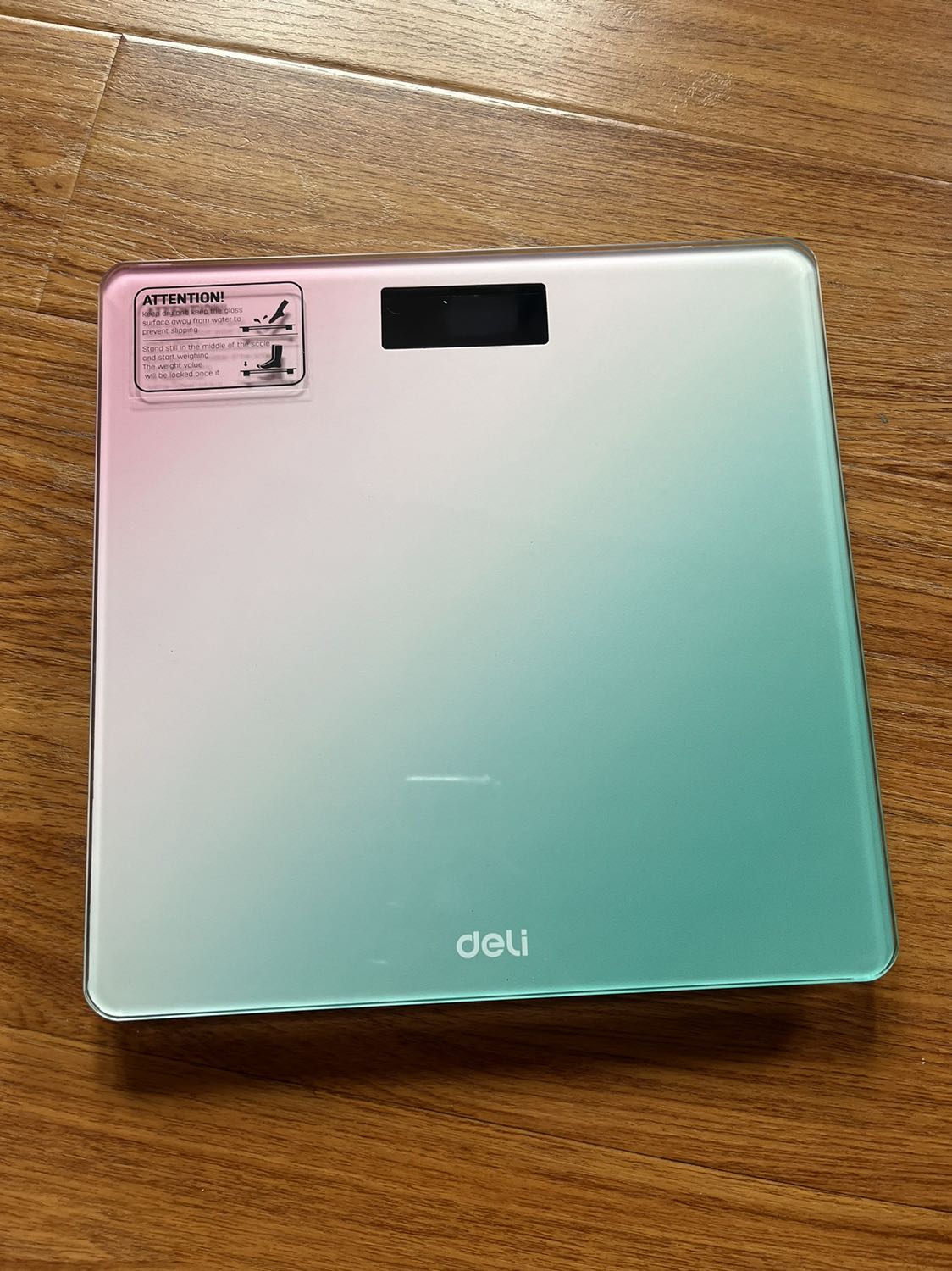 Đóng gói kỹ. Cân chắc chắn. Được tặng thêm 4 cục pin. Tuy nhiên mỗi lần lên xuống số kg lại khác nhau, Ko chuẩn lắm.