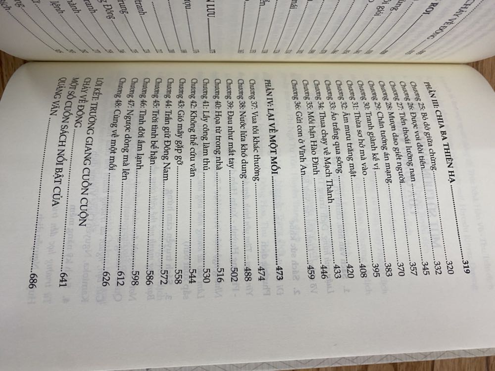 Hay, đáng đọc, đáng mua, cần đọc nguyên tác trước khi đọc sách này