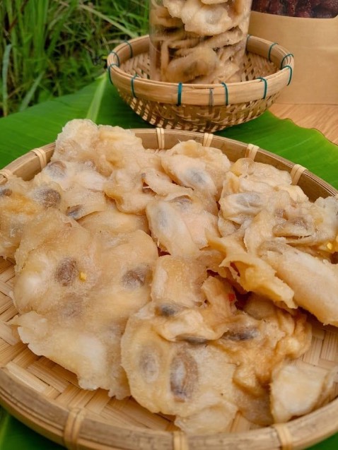 Sách ok nha. Ghé cửa hàng ttok m mua hàng ủng hộ luôn nhé b. Mình có Thơm mật sấy muối ớt và mãng cầu sấy muối ớt nhé