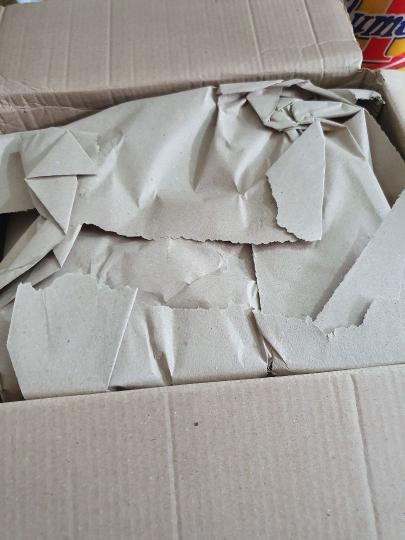 Hàng hóa được đóng gói kỷ lưỡng. Rất hài lòng. Cho khách hàng cảm giác được trân trọng.
Xin cãm ơn