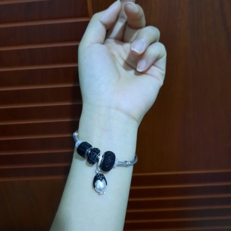 Shop giao hàng rất nhanh, lần đầu mình mua hàng mắc tiền trên đây nhưng nhận hàng rất hai lòng luôn, sản phẩm đẹp, đóng gói cẩn thận, cảm ơn shop, lần sau sẽ ủng hộ thêm.