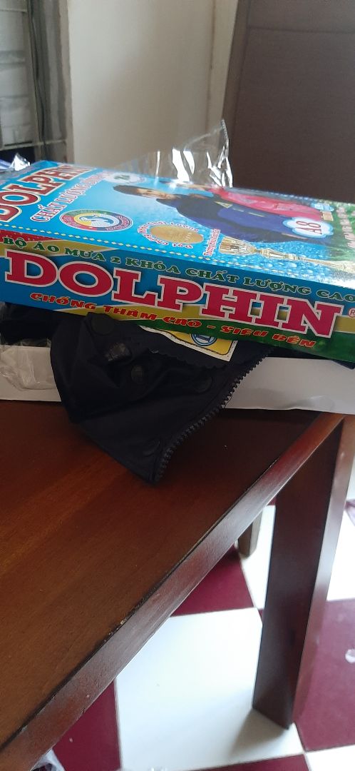 Để trên đây là hiệu lion mà giao hiệu Dolphin là sao vậy