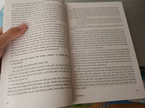 Sách in thiếu hơn 10 trang. Từ trang 16 nhảy thẳng lên trang 33. Mất biết bao nhiêu là nội dung quan trọng.
Liên hệ shop thì shop xin *** để giải quyết, nhưng shop đã không gọi và shop cũng chẳng trả lời tin nhắn mình nữa.
Thật thất vọng về cách chăm sóc khách hàng như vậy, dẫu sách là của đơn vị nhà xuất bản in nhưng khi lỗi thì cũng phải giải quyết với khách đàng hoàng chứ!
Thân ái.
