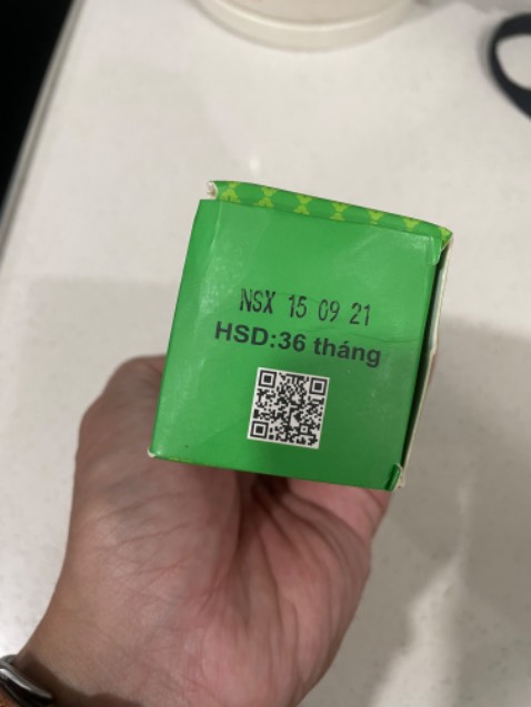Hàng giao bị móp méo. Hạn sử dụng 3 năm nhưng giao hàng cũ. Nói chung cảm quan đã thấy tệ. Không biết chất lượng như thế nào.