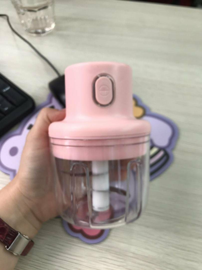 Xịn xò nhaa!!.Máy nhỏ nhắn,lực xay khá mạnh,mình mua để xay đổ ăn dặm cho con.Shop chăm sóc khách hàng nhiệt tình,giao hàng siuu nhanhhh ♥️♥️