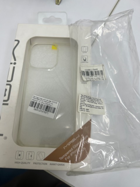 Hàng cũ, ố màu. Đề nghị trả lại hàng!