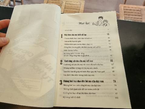 Sách hay đáng để đọc. Để dạy con bố mẹ cũng cần nỗ lực.