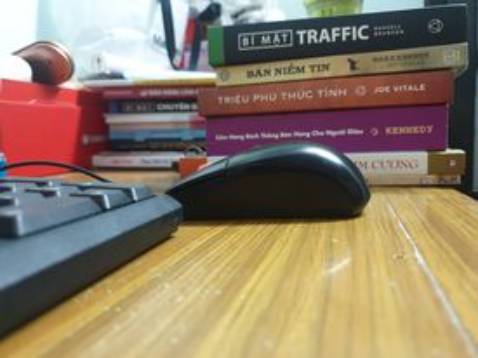 Đa nhận hai bộ sách. Đay là bộ sách khá nổi tiếng, nội dung không cần phải giới thiệu nhiều. Riêng cuốn quản lý nghiệp bạn có thể mang theo mình trong 30 ngày để nhớ nó. Nâng đoạn kim cương bạn đọc khi bạn rảnh rỗi. Lời khuyên đừng quá căng thẳng khi đọc năng đoạn kim cương vì sẽ khá là đau đầu. Bạn nên đọc lại thư gian thôi các lần đọc lại bạn sẽ có cảm nhận khác nhau

Tiki vẫn giao hàng nhanh, sách bọc đẹp. Mình thích tiki ở điều đó