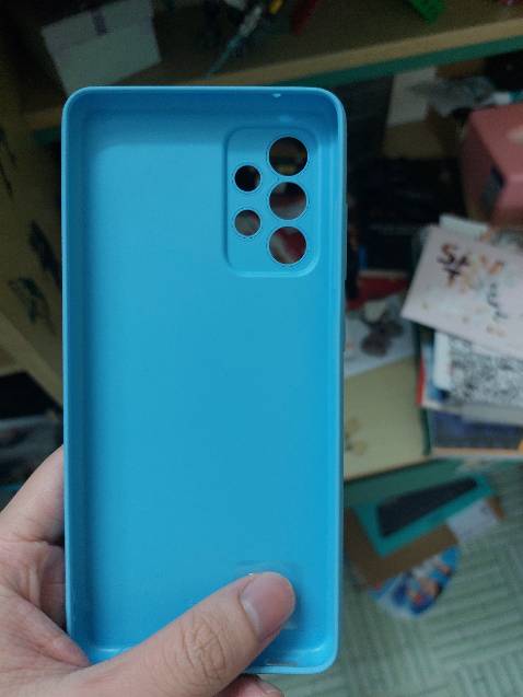 Viền ốp quá cao tràn ra phía trước màn hình nên khi vuốt tới cạnh màn hình thì bị vướng. Viền ốp quá cao tràn ra phía trước màn hình nên khi vuốt tới cạnh màn hình thì bị vướng.