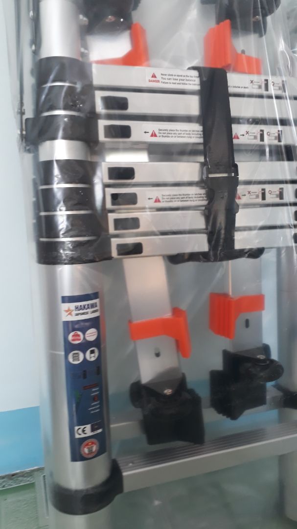 Hàng giống mô tả, chắc chắn, đẹp. Có thẻ bảo hành đàng hoàng. Giao hàng cực nhanh, hai bữa đã nhận được hàng. Mua dịp giảm giá, có thêm phiếu giảm giá và miễn phí giao hàng nên giá quá tốt. Tuyệt vời.