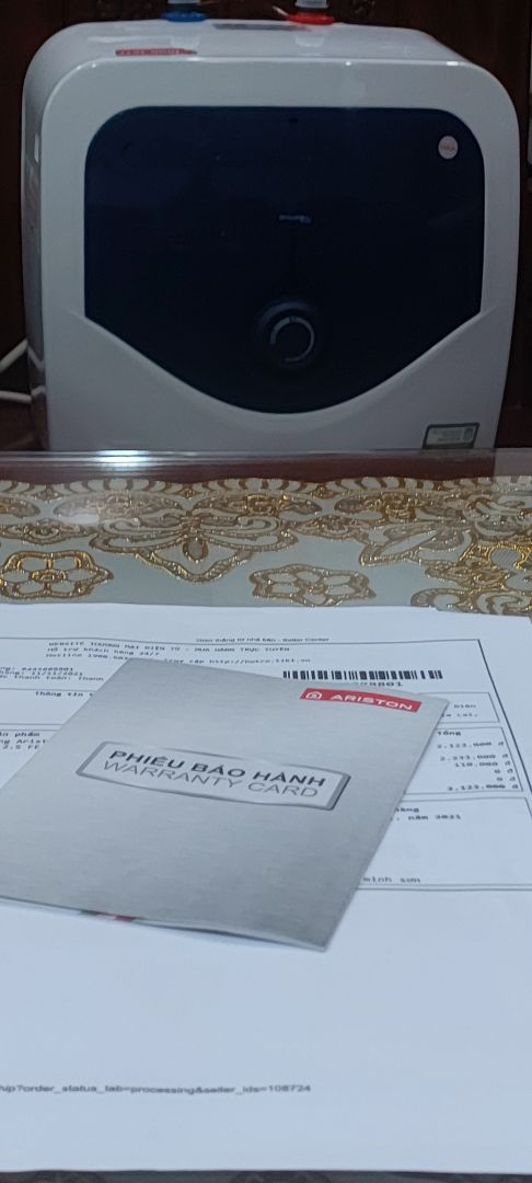 Mua giá giảm còn 2.123.000. Máy đẹp,sang chảnh.Shop tận tình, chu đáo, đóng hàng cẩn thận,gửi nhanh, máy kèm đầy đủ phụ kiện Tất cả đều ổn, nóng nhanh. giữ nhiệt tốt . Ngon lành cành đào. Cảm ơn shop dễ thương !