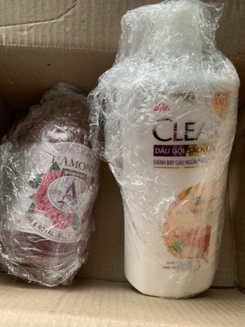 Shop giao hàng rất nhanh. Mới đặt tối qua sáng nay có hàng. Sp để mình xài thử sẽ quay lại đánh giá chất lượng nhé.