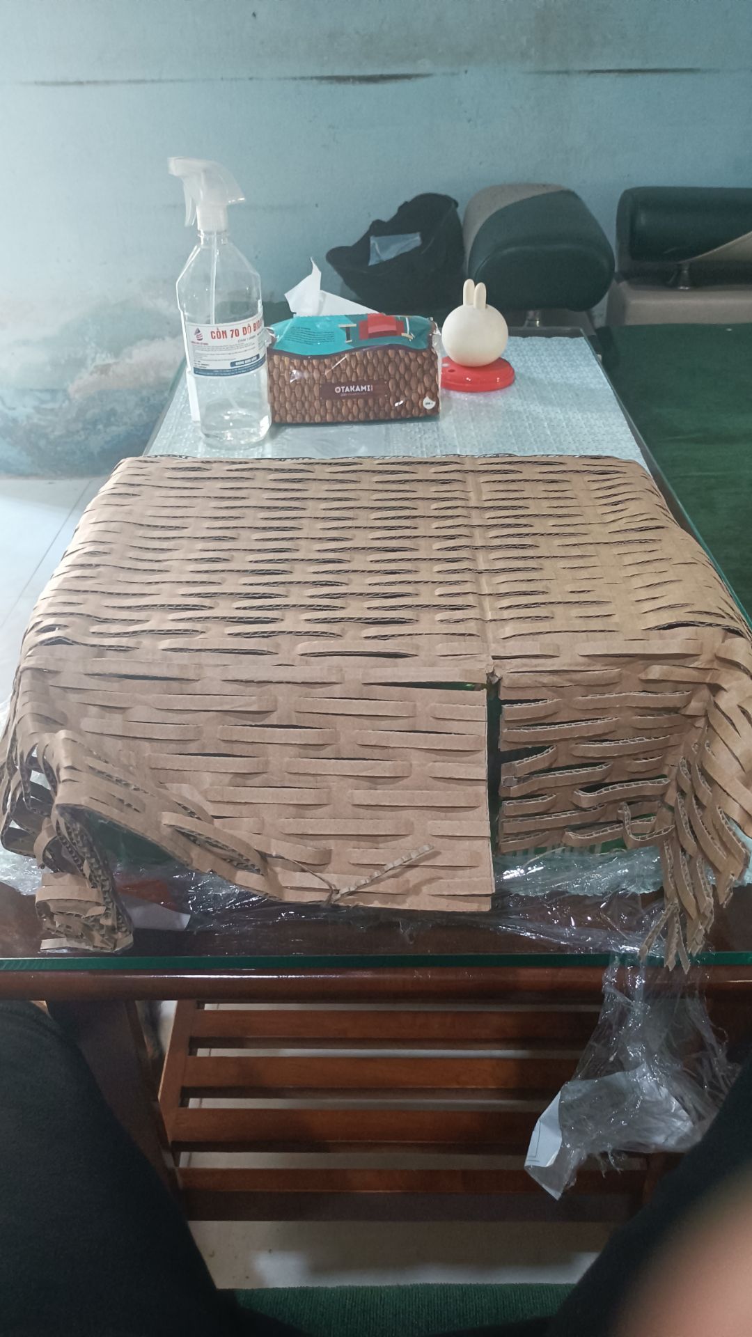 Đóng gói cẩn thận, giao hàng đúng ngày dự kiến. Sản phẩm k bị hư bể. Hàng tặng kèm đầy đủ mà lành lặn. Thêm chút hy vọng cho bạn nào muốn đặt hàng. Sản phẩm như hình chụp Đóng gói cẩn thận, giao hàng đúng ngày dự kiến. Sản phẩm k bị hư bể. Hàng tặng kèm đầy đủ mà lành lặn. Thêm chút hy vọng cho bạn nào muốn đặt hàng. Sản phẩm như hình chụp