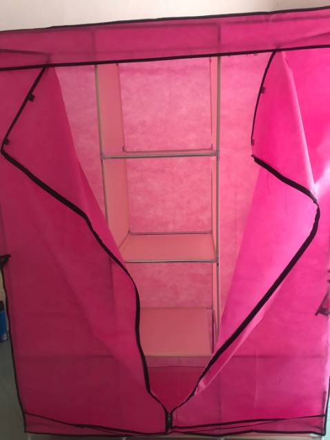 Ui phải nói tủ miễn bàn, năm ngoái mình mua một chiếc nhưng do không biết lắp nên nó bị rách cái vải che. Năm nay chuyển trọ có anh ny lắp cho nó cứ gọi là oke í. Thích thật sự. Nếu năm sau chuyển trọ lại tiếp tục ủng hộ shop nữa